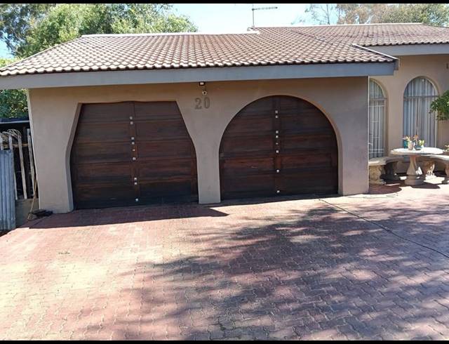 5 BEDROOM HOUSE FOR SALE IN BRACKENDOWNS